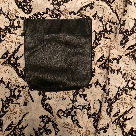 Club Monaco silk long-sleeved blouse, size Large - Picture 2 of 5